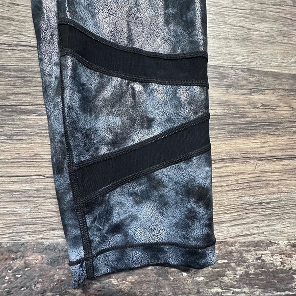 ZYIA Active Black Metallic Gray Leggings High Waist Womens size 14-16 - Picture 5 of 8